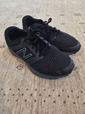 New Balance Black Athletic Running Shoes